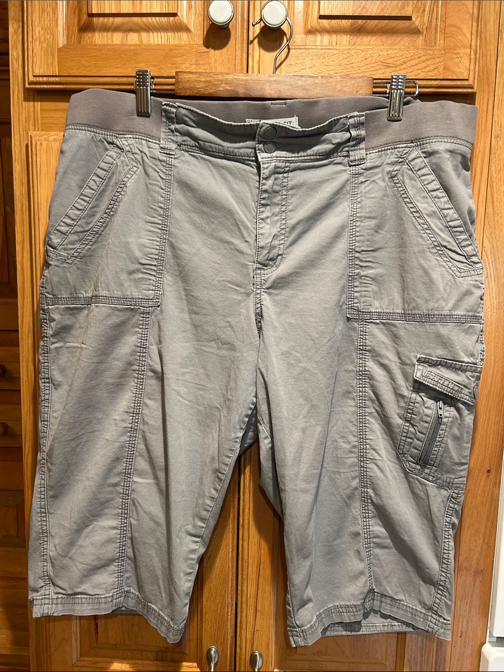 Lee easy fit capris